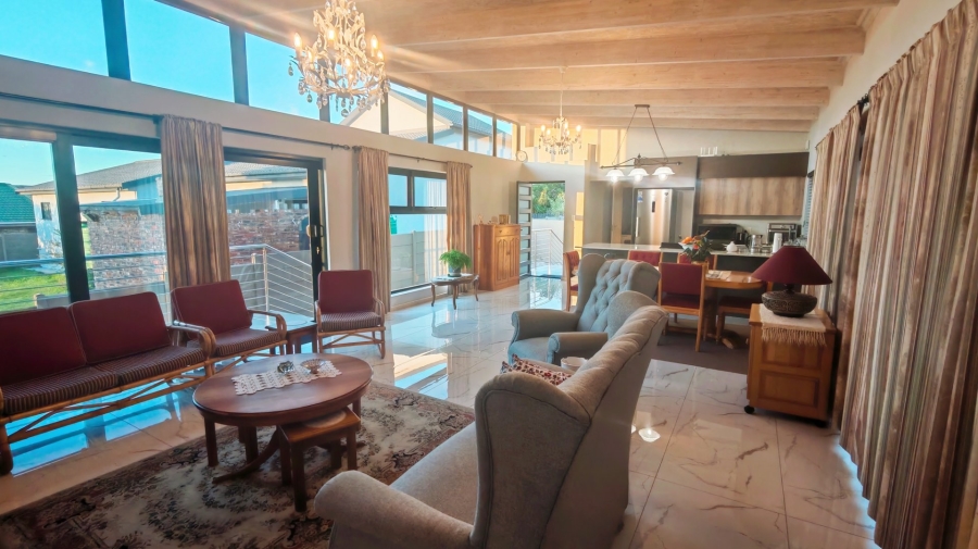 3 Bedroom Property for Sale in Hartenbos Heuwels Western Cape